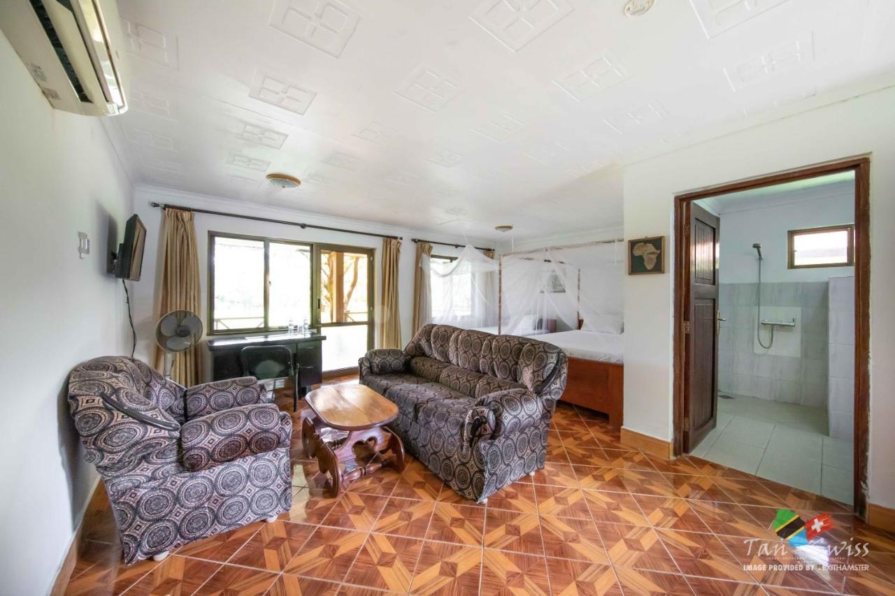 Tan-swiss Lodge *