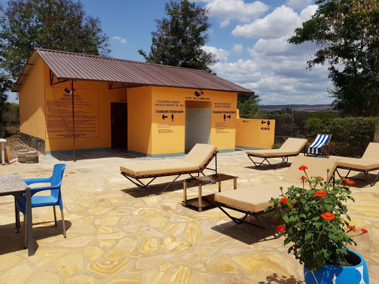 Tan-swiss Lodge